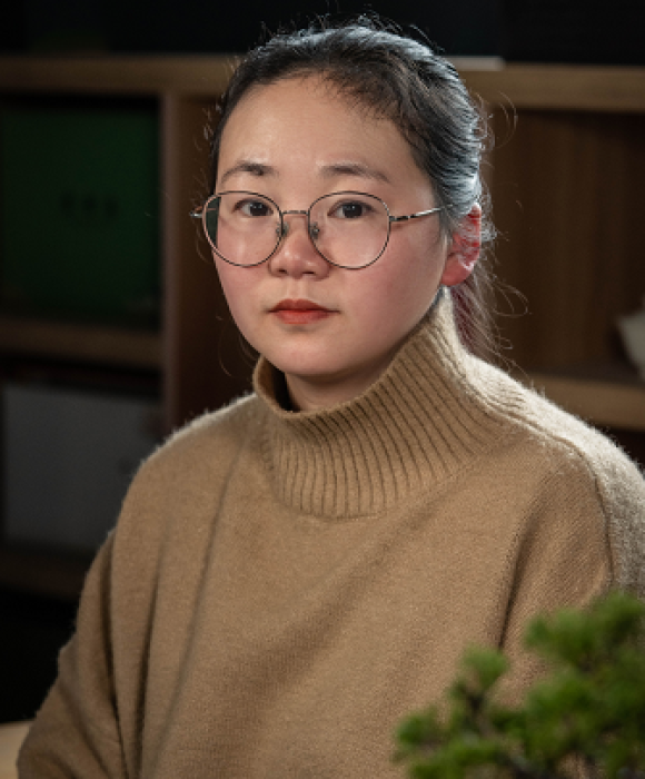 紫砂艺人顾美云，助理工艺美术师