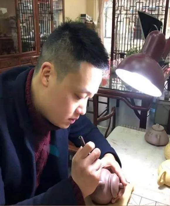 紫砂艺人马成浩，工艺美术师