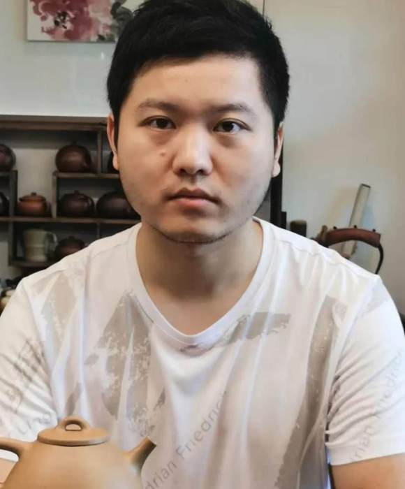 紫砂艺人马执华，工艺美术员