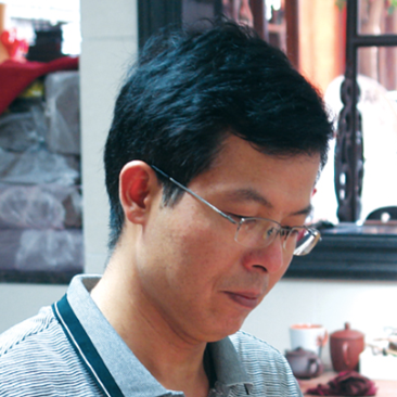 紫砂艺人马永强，正高级工艺美术师（乡土人才评审获得）