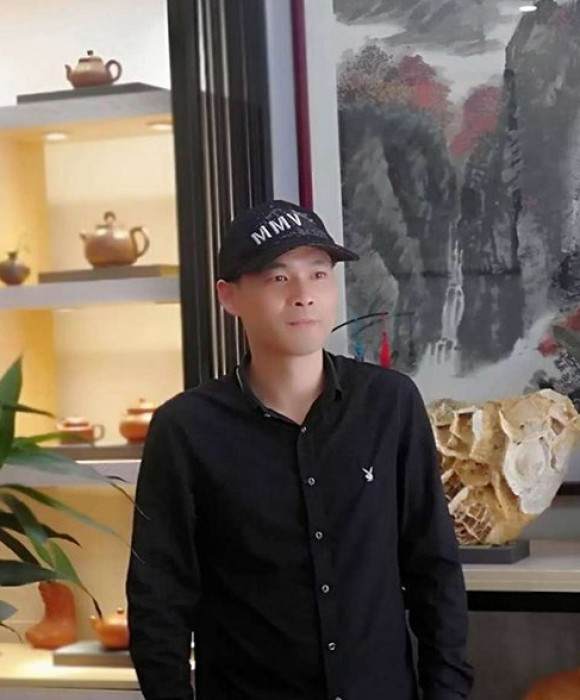 紫砂艺人马辉，助理工艺美术师