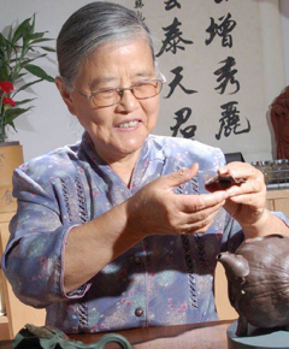 紫砂艺人高丽君，正高级工艺美术师
