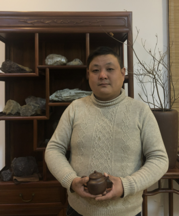 紫砂艺人高俊1975，民间实力派