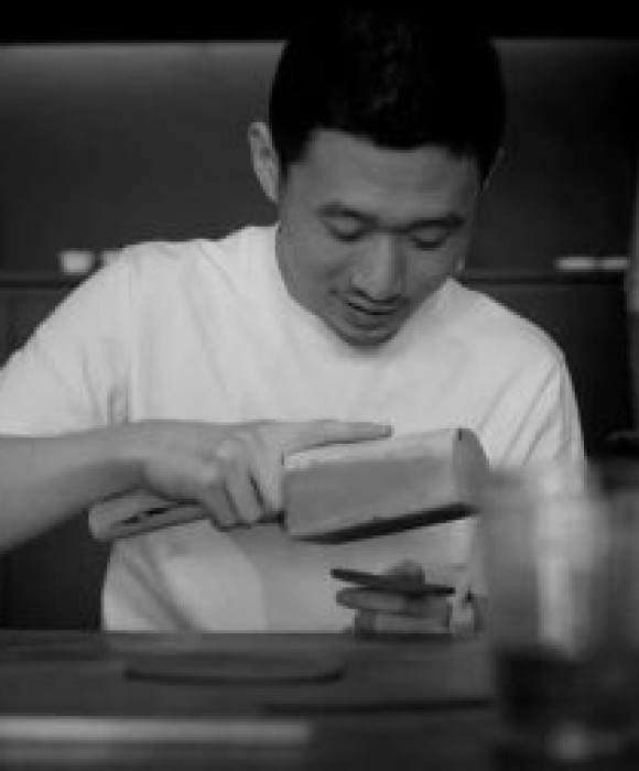紫砂艺人高放，助理工艺美术师