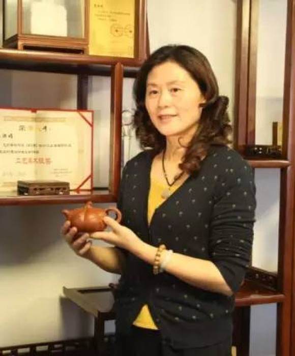 紫砂艺人高洪娟，民间实力派