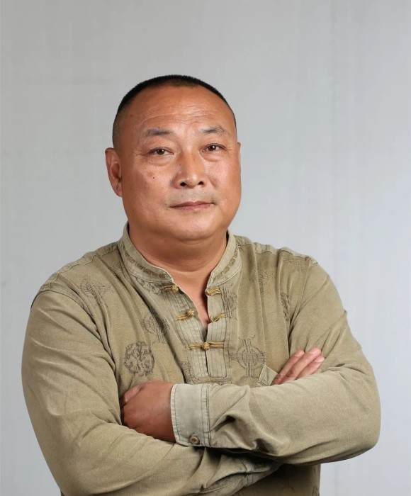 紫砂艺人高海江，高级工艺美术师