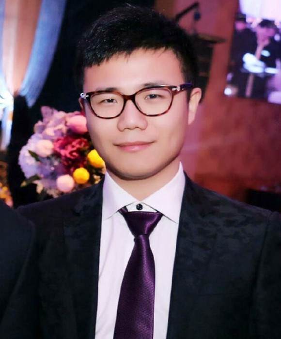 紫砂艺人高稚寒，工艺美术师