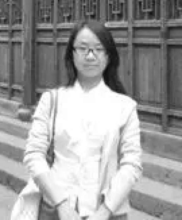 紫砂艺人高英，工艺美术员
