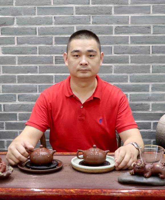 紫砂艺人魏加峰，民间实力派