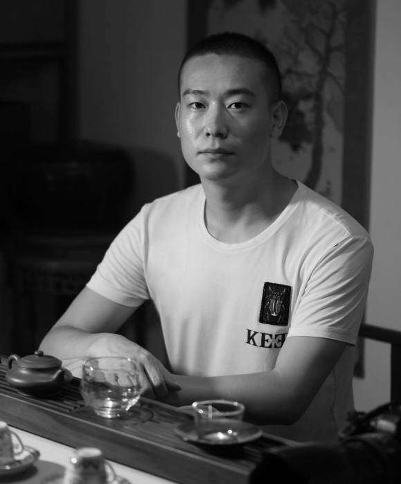 紫砂艺人鲍健，助理工艺美术师