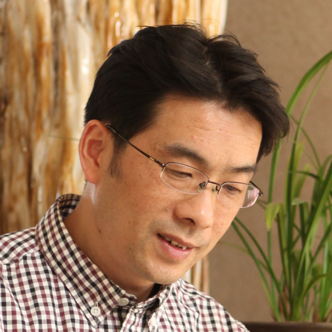 紫砂艺人鲍峰岩，正高级工艺美术师