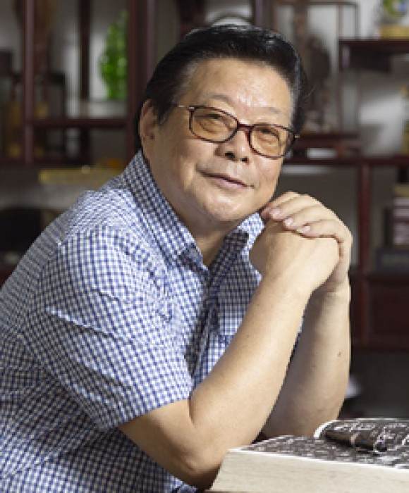 紫砂艺人鲍志强，正高级工艺美术师