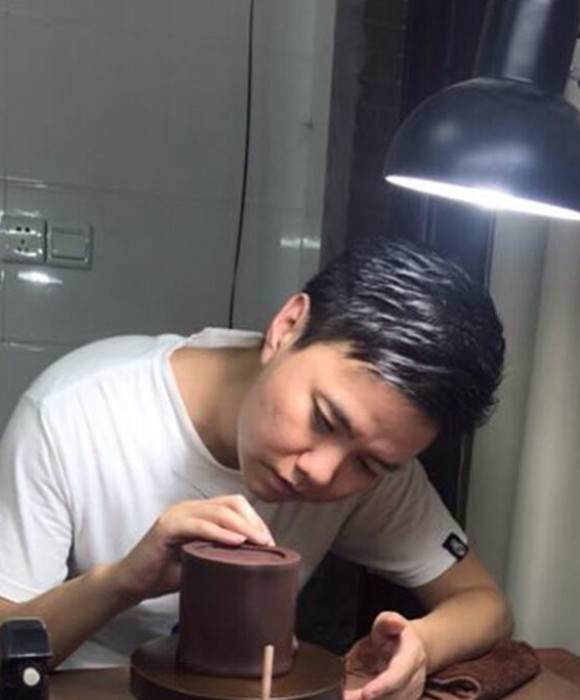 紫砂艺人黄思聪，助理工艺美术师