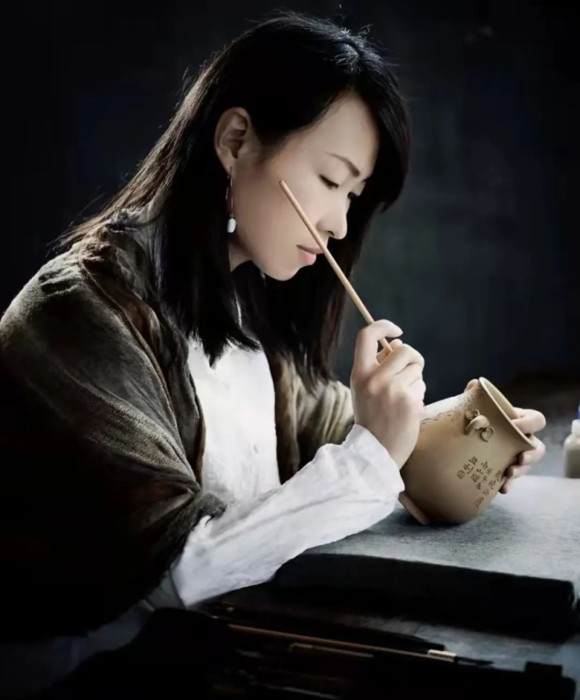 紫砂艺人黄美娟，工艺美术师