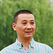 紫砂艺人黄顺法，正高级工艺美术师