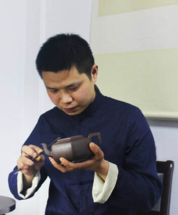 紫砂艺人龚杰，工艺美术师